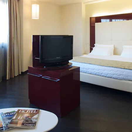 Grand Mattei 4* ראבנה